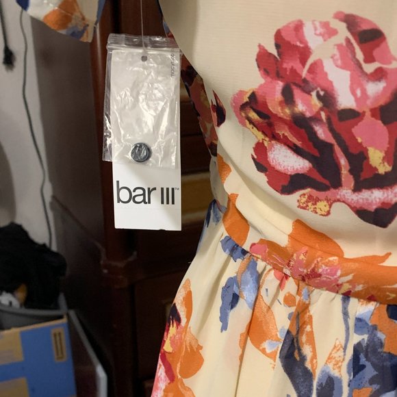 NWT Bar III Short Sleeve Floral Dress - Picture 5 of 7